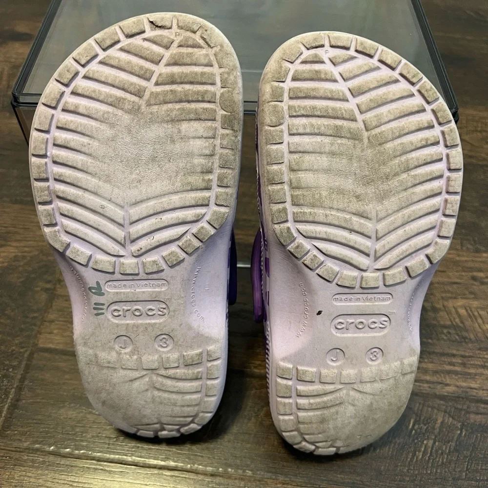 Crocs Kids Classic Easy Icon Clog Size J3 Color Purple